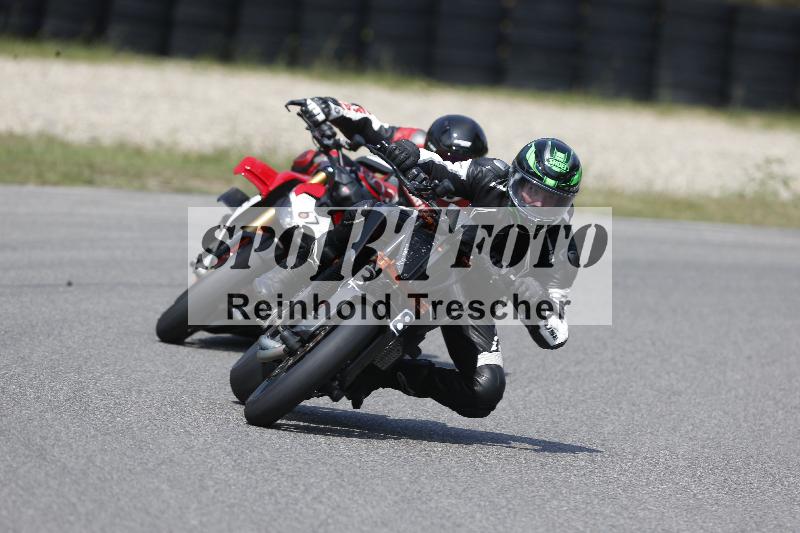 /Archiv-2025/49 26.08.2025 Cornu Master School ADR/rot-rouge/38